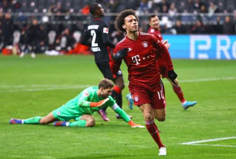 Leroy Sane znovu nenechává FC Bayern München prohrát s Frankfurtem